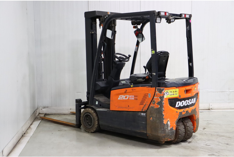 Doosan B20T-7 - Электропогрузчик: фото 5 Doosan B20T-7 - Электропогрузчик: фото 5