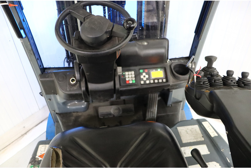 Toyota 8FBM20T - Электропогрузчик: фото 2 Toyota 8FBM20T - Электропогрузчик: фото 2