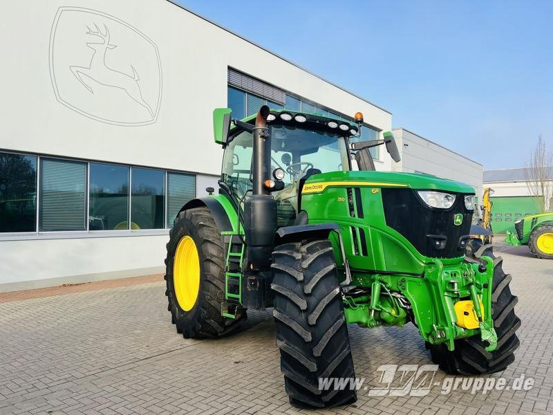 John Deere 6R 250 - Трактор: фото 1 John Deere 6R 250 - Трактор: фото 1