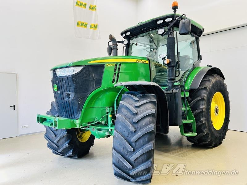 John Deere 7230R - Трактор: фото 1 John Deere 7230R - Трактор: фото 1
