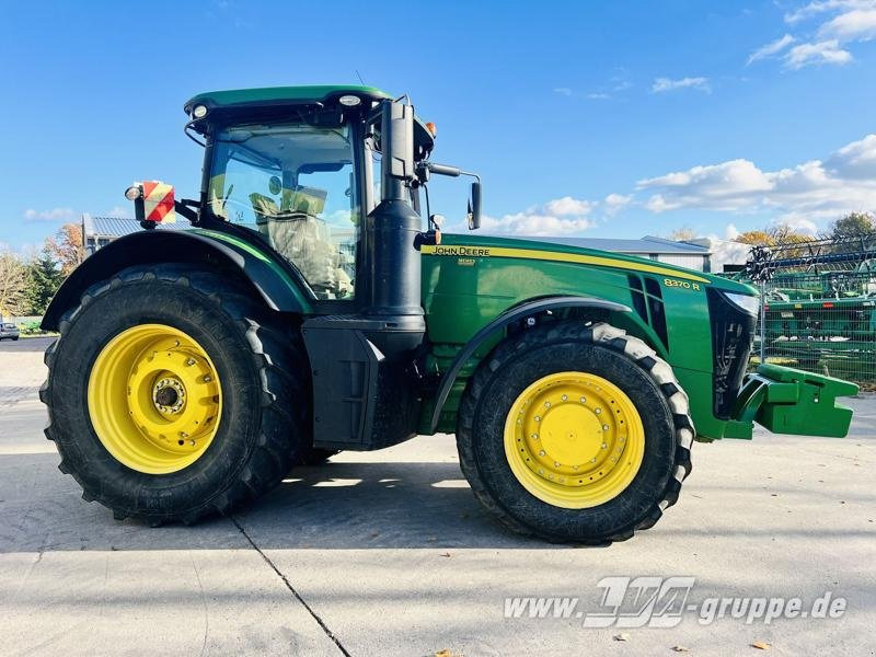 John Deere 8370R E23 PowerShift - Трактор: фото 4 John Deere 8370R E23 PowerShift - Трактор: фото 4