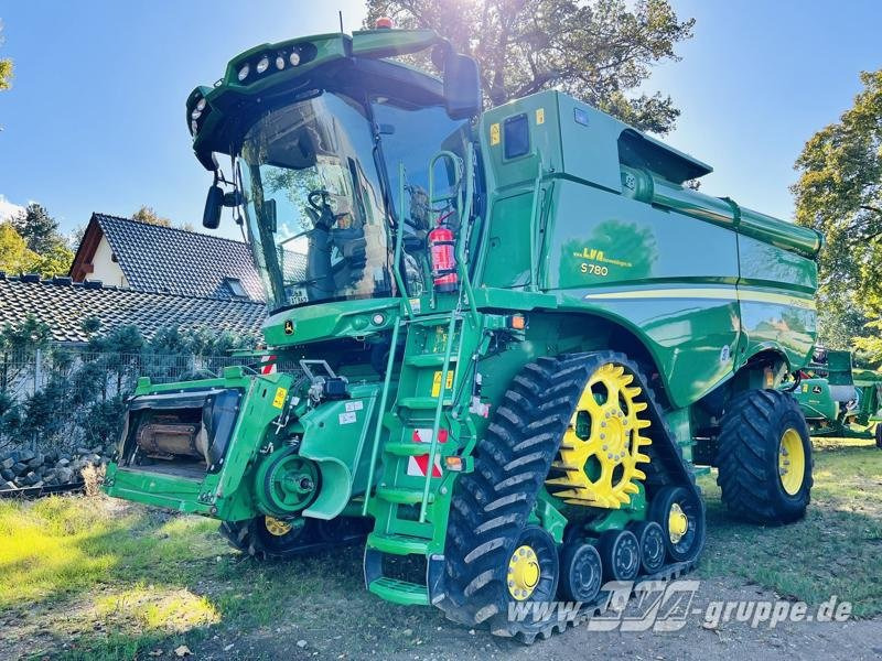 John Deere S780 - Зерноуборочный комбайн: фото 1 John Deere S780 - Зерноуборочный комбайн: фото 1