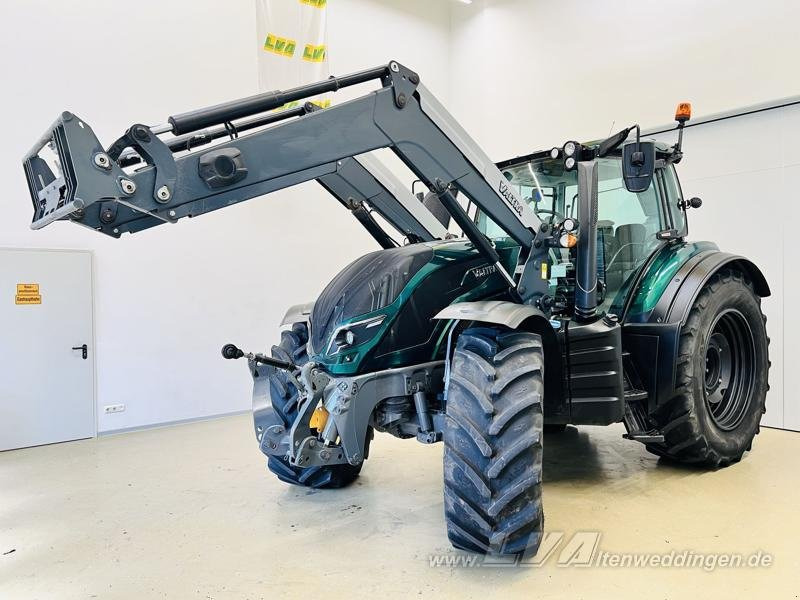 Valtra T174 - Трактор: фото 1 Valtra T174 - Трактор: фото 1