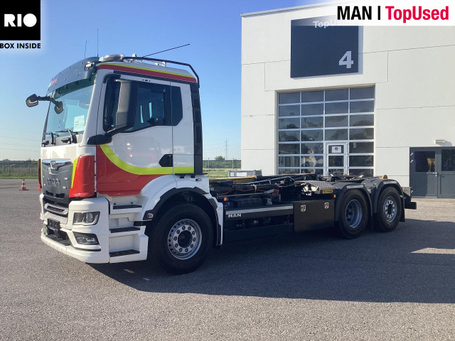 MAN TGS 26.430 6x2-4 BL CH Einsatzfahrzeug! Feuerwehr - Крюковой мультилифт: фото 1 MAN TGS 26.430 6x2-4 BL CH Einsatzfahrzeug! Feuerwehr - Крюковой мультилифт: фото 1