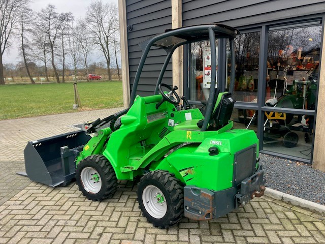 AVANT 420 loader - Компактный фронтальный погрузчик: фото 4 AVANT 420 loader - Компактный фронтальный погрузчик: фото 4