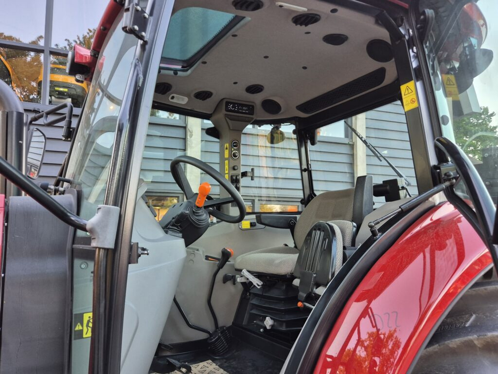 CASE FARMALL 100X - Трактор: фото 2 CASE FARMALL 100X - Трактор: фото 2