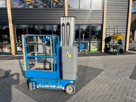 GENIE GR20 boomlift - Вертикальный мачтовый подъемник: фото 2 GENIE GR20 boomlift - Вертикальный мачтовый подъемник: фото 2