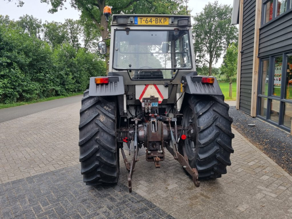 MASSEY FERGUSON 390 - Трактор: фото 4 MASSEY FERGUSON 390 - Трактор: фото 4
