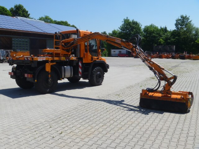 Unimog Aufbaumulcher Gilbers U4008TQ6EMP - Манипуляторная косилка: фото 2 Unimog Aufbaumulcher Gilbers U4008TQ6EMP - Манипуляторная косилка: фото 2