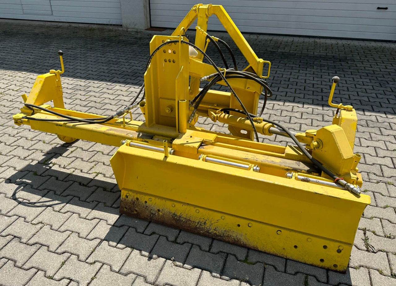 Unimog Frontanbau-Gräder Söder IA02093 - Отвал: фото 1 Unimog Frontanbau-Gräder Söder IA02093 - Отвал: фото 1