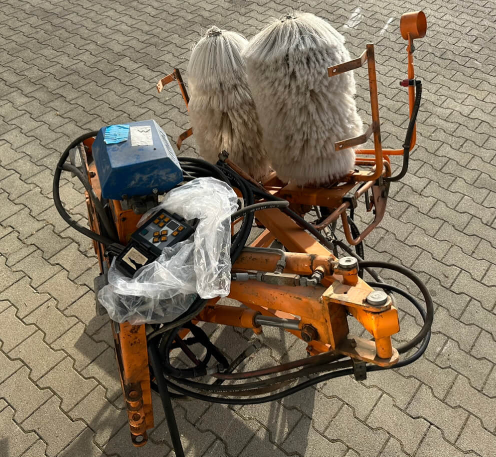 Unimog Leitpfostenwaschgerät Schmidt RPS-H - Щетка: фото 4 Unimog Leitpfostenwaschgerät Schmidt RPS-H - Щетка: фото 4