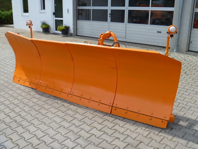 Unimog Schneepflug - Schneeschild Schmidt MF5.3 - Отвал для снега: фото 2 Unimog Schneepflug - Schneeschild Schmidt MF5.3 - Отвал для снега: фото 2