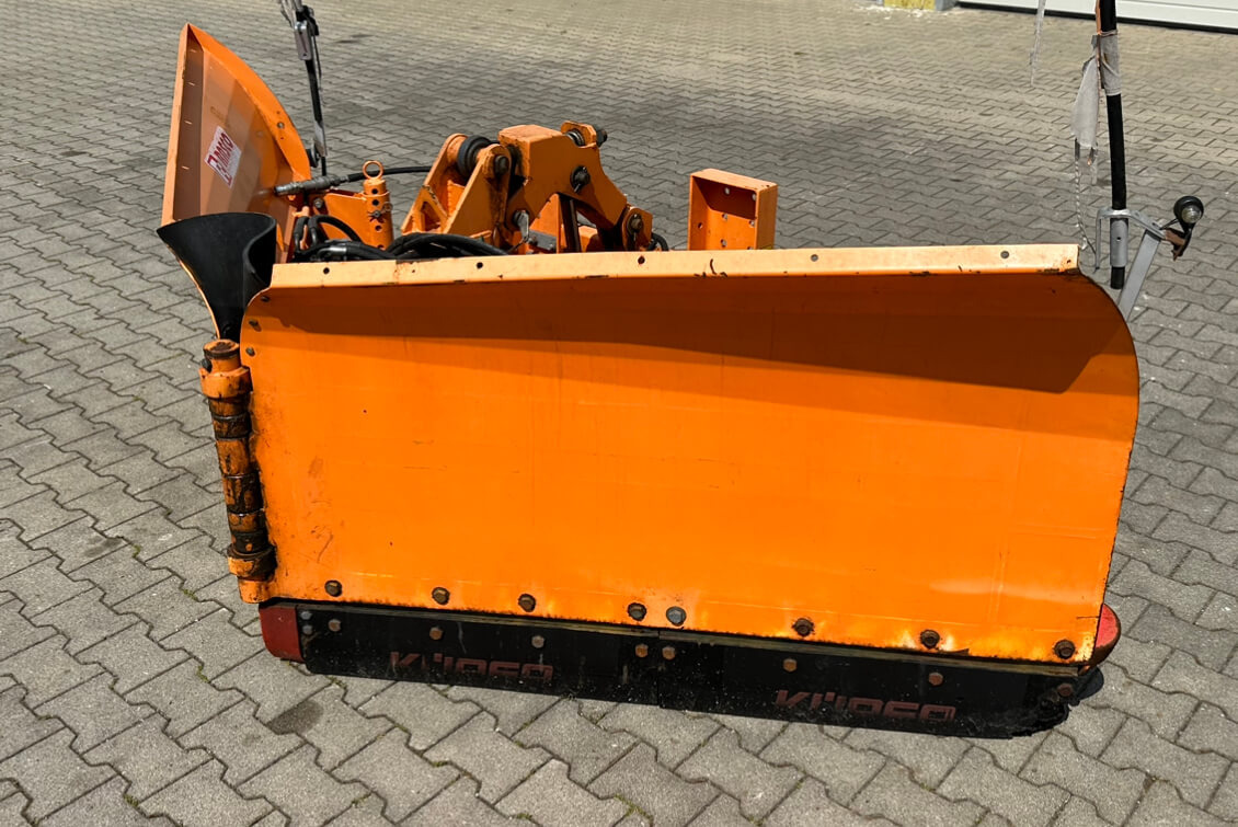 Unimog Schneepflug - Vario Rasco VERTUS 3.2 GB2X3 - Отвал для снега: фото 2 Unimog Schneepflug - Vario Rasco VERTUS 3.2 GB2X3 - Отвал для снега: фото 2