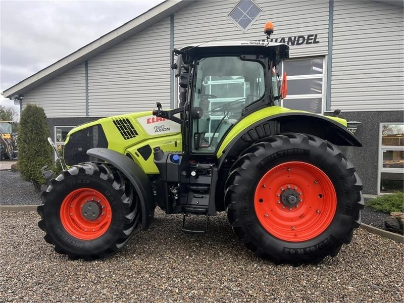 Трактор Claas Axion 830 med frontlift og front PTO: фото 8 Трактор Claas Axion 830 med frontlift og front PTO: фото 8