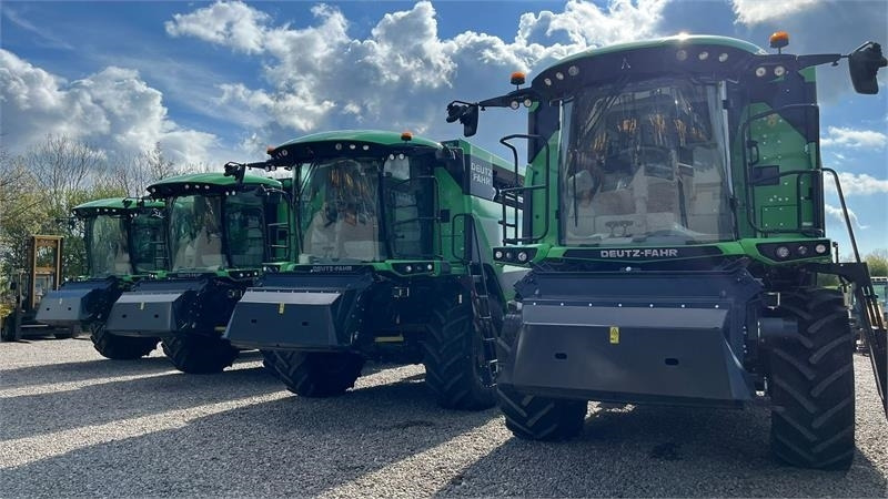Deutz-fahr C7206 With 24feed - 7.2m header. New and unused Co - Зерноуборочный комбайн: фото 1 Deutz-fahr C7206 With 24feed - 7.2m header. New and unused Co - Зерноуборочный комбайн: фото 1