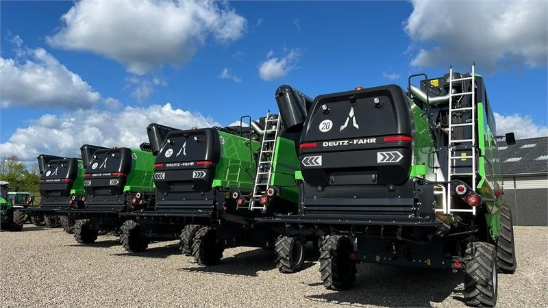 Deutz-fahr C7206 With 24feed - 7.2m header. New and unused Co - Зерноуборочный комбайн: фото 2 Deutz-fahr C7206 With 24feed - 7.2m header. New and unused Co - Зерноуборочный комбайн: фото 2