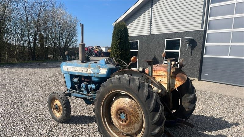 Ford 3000 - Трактор: фото 2 Ford 3000 - Трактор: фото 2