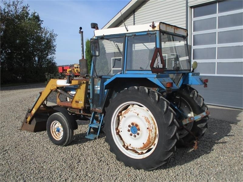 Ford 4610 Med frontlæsser - Трактор: фото 3 Ford 4610 Med frontlæsser - Трактор: фото 3