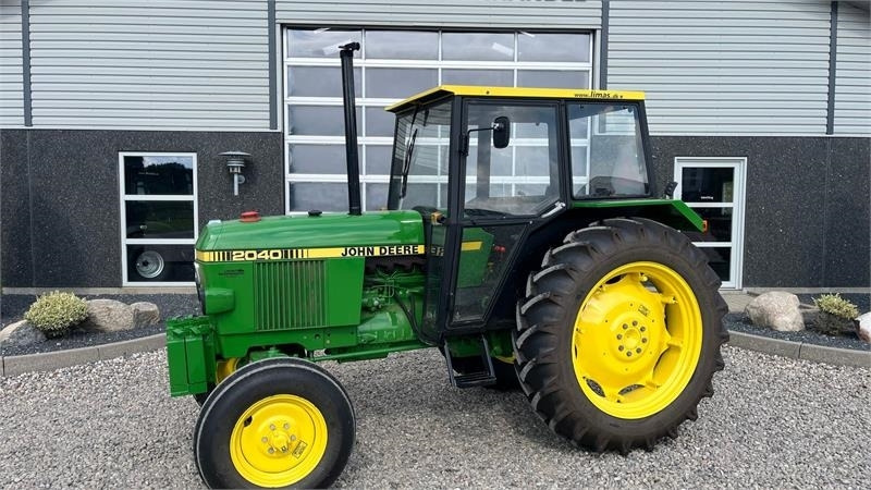 John Deere 2040 Med nye dæk hele vejen rundt  - Трактор: фото 1 John Deere 2040 Med nye dæk hele vejen rundt  - Трактор: фото 1