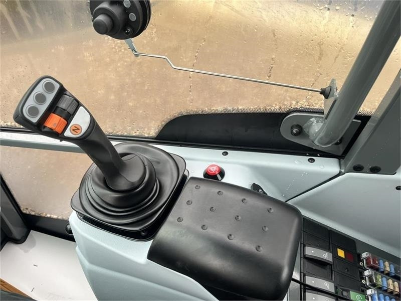 Kramer KL25.5T med Teleskoparm, så den har stor rækkevid - Компактный фронтальный погрузчик: фото 4 Kramer KL25.5T med Teleskoparm, så den har stor rækkevid - Компактный фронтальный погрузчик: фото 4