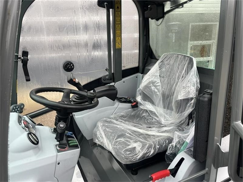 Kramer KL25.5T med Teleskoparm, så den har stor rækkevidd - Компактный фронтальный погрузчик: фото 4 Kramer KL25.5T med Teleskoparm, så den har stor rækkevidd - Компактный фронтальный погрузчик: фото 4