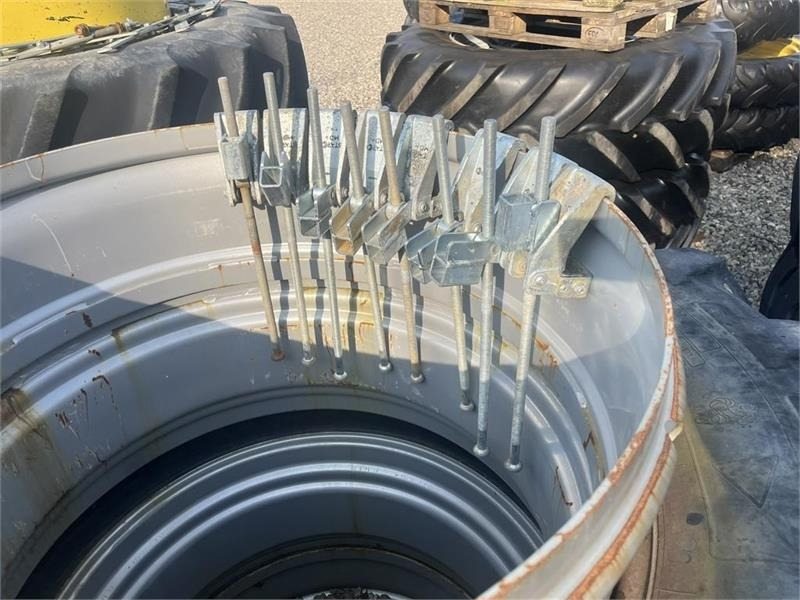 Michelin 20.8R38 Sølv med ring og 8 MD+ låse - Шина для Сельскохозяйственной техники: фото 2 Michelin 20.8R38 Sølv med ring og 8 MD+ låse - Шина для Сельскохозяйственной техники: фото 2