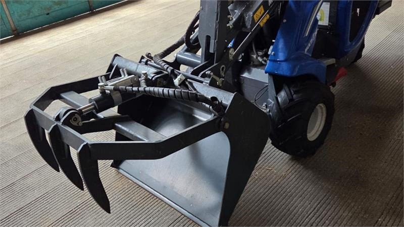 Multione 1.1 M1 med træk på alle 3 hjul. Som fabriksny læs - Компактный фронтальный погрузчик: фото 5 Multione 1.1 M1 med træk på alle 3 hjul. Som fabriksny læs - Компактный фронтальный погрузчик: фото 5