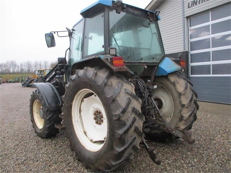 New Holland 7740 SLE Turbo Med frontlæsser og frontlift. - Трактор: фото 3 New Holland 7740 SLE Turbo Med frontlæsser og frontlift. - Трактор: фото 3