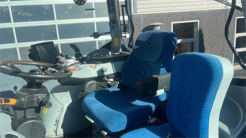 New Holland T7.270 AutoCommand med frontlift - Трактор: фото 4 New Holland T7.270 AutoCommand med frontlift - Трактор: фото 4