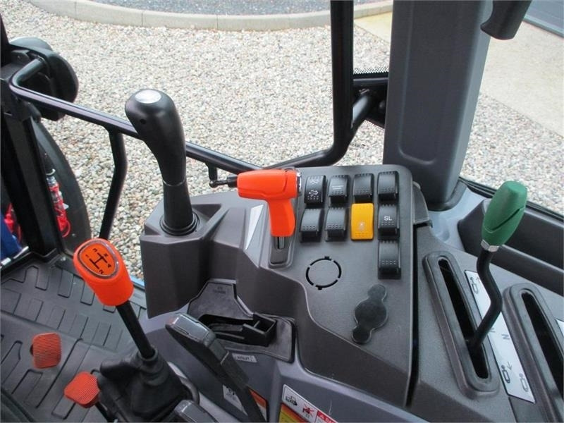 Solis 60 Fabriksny traktor med 2 års garanti, lukket kab - Трактор: фото 4 Solis 60 Fabriksny traktor med 2 års garanti, lukket kab - Трактор: фото 4