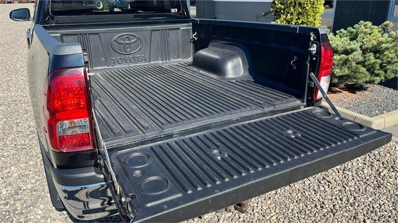 Toyota Hilux 4WD Pick-up med træk til 3200 kg. Meget velh - Навесное оборудование для комбайна: фото 3 Toyota Hilux 4WD Pick-up med træk til 3200 kg. Meget velh - Навесное оборудование для комбайна: фото 3