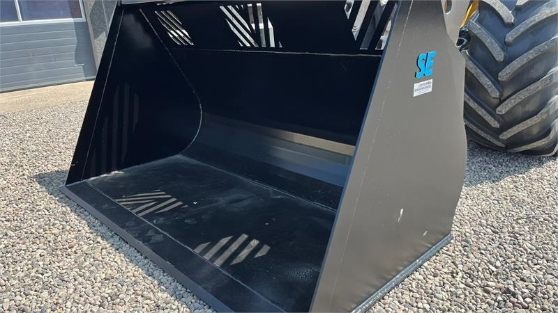 Volvo 4m3 skovl med Volvo beslag på. Den er 2.75m bred - Колёсный погрузчик: фото 3 Volvo 4m3 skovl med Volvo beslag på. Den er 2.75m bred - Колёсный погрузчик: фото 3