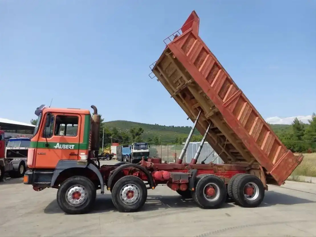 MAN 33.403 MAN 35.403 8X4 - Самосвал: фото 3 MAN 33.403 MAN 35.403 8X4 - Самосвал: фото 3