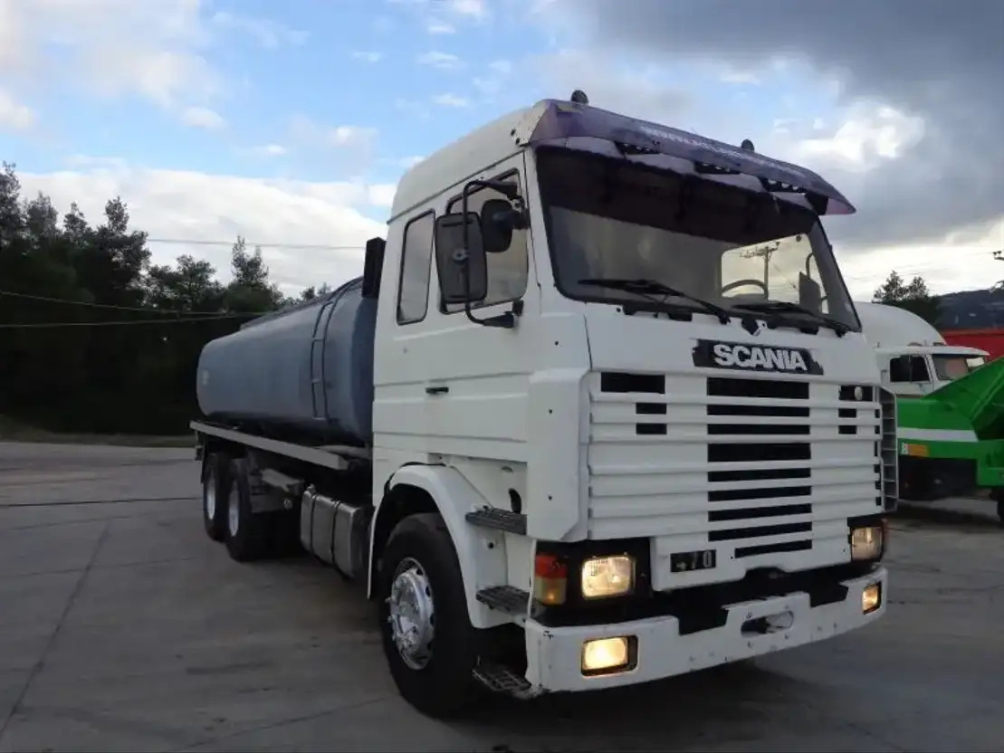 Scania R143-470 V8 Scania R143HL .470 6X2 Diesel/OIL Tank - Грузовик-цистерна: фото 1 Scania R143-470 V8 Scania R143HL .470 6X2 Diesel/OIL Tank - Грузовик-цистерна: фото 1