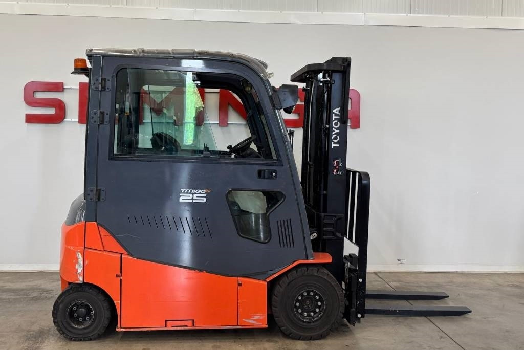 Toyota 10939 - 8FBMT25 - Электропогрузчик: фото 2 Toyota 10939 - 8FBMT25 - Электропогрузчик: фото 2