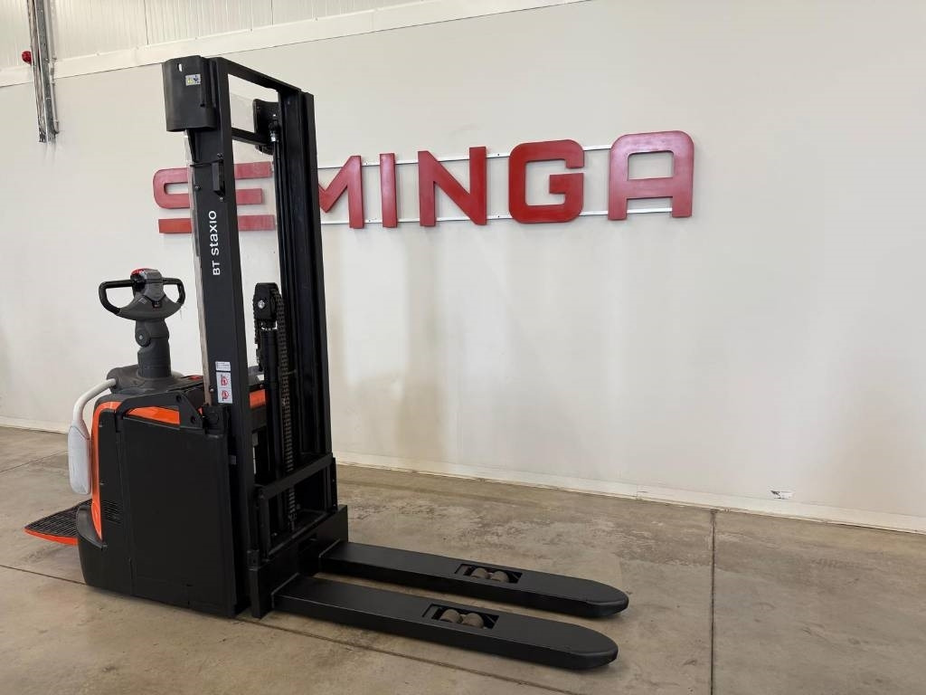 Toyota 11009 - SPE160L - Штабелер: фото 3 Toyota 11009 - SPE160L - Штабелер: фото 3