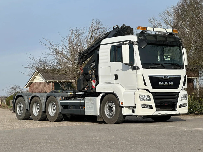 MAN TGS 35.500 8x4!!TRIPLE!!HMF 32TM/FLYJIB/HOOKLIFT!!EURO6!! ROOF/DACH/CONSTRUCTION!!203tkm!! TOP!! - Крюковой мультилифт, Автоманипулятор: фото 4 MAN TGS 35.500 8x4!!TRIPLE!!HMF 32TM/FLYJIB/HOOKLIFT!!EURO6!! ROOF/DACH/CONSTRUCTION!!203tkm!! TOP!! - Крюковой мультилифт, Автоманипулятор: фото 4