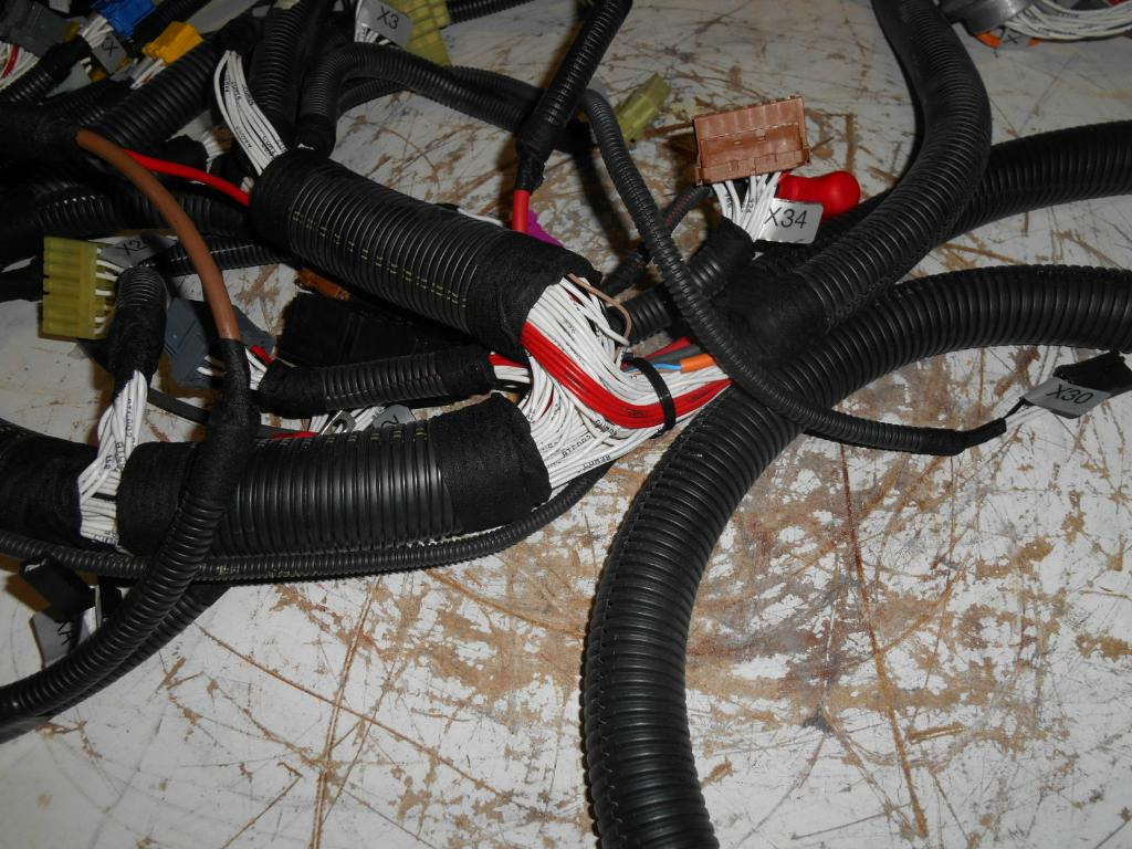 Новый Кабели/ Провода для Строительной техники Case 76077923 -: фото 6 Новый Кабели/ Провода для Строительной техники Case 76077923 -: фото 6