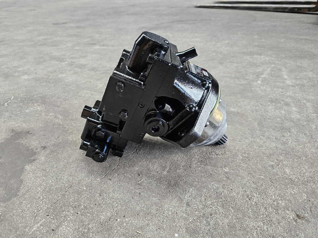 Case ND135694 - Гидравлический мотор для Строительной техники: фото 1 Case ND135694 - Гидравлический мотор для Строительной техники: фото 1