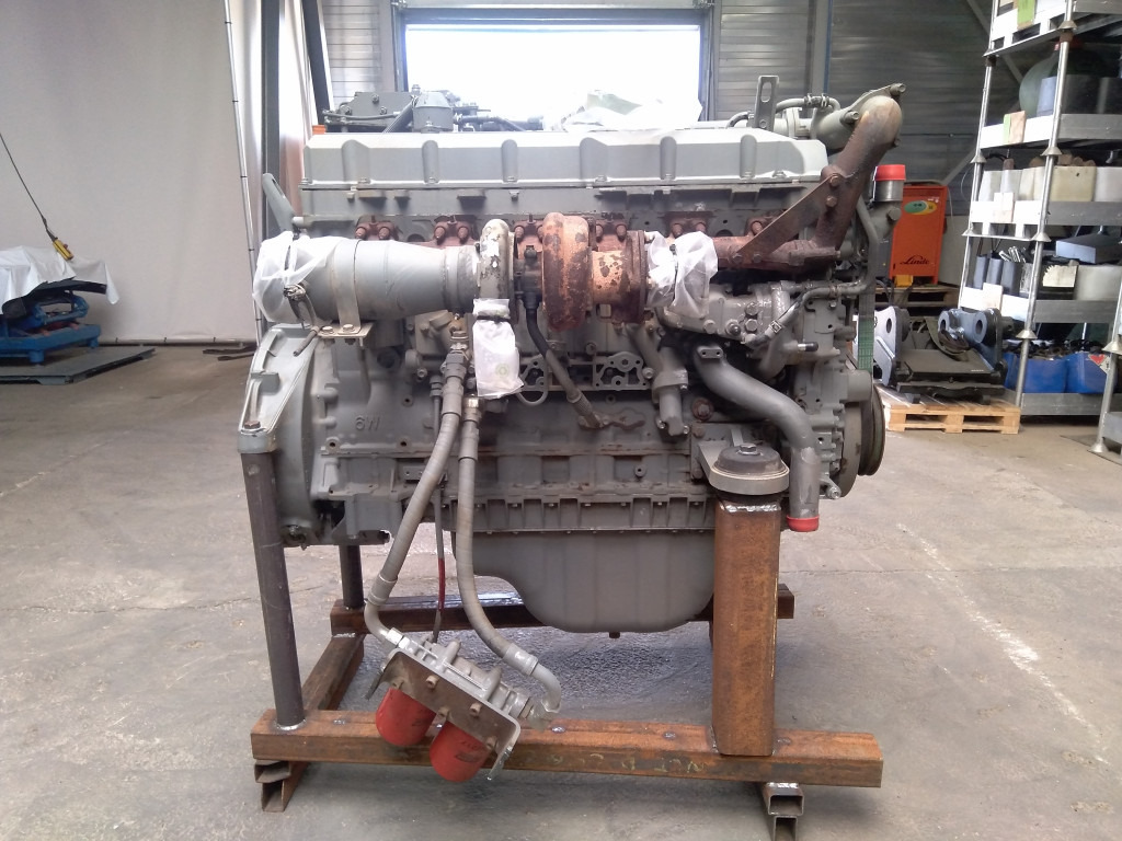 Hitachi 4644223 - 4687458 - Двигатель для Строительной техники: фото 3 Hitachi 4644223 - 4687458 - Двигатель для Строительной техники: фото 3