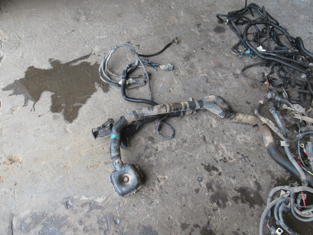 Hitachi YA00018383 - Кабели/ Провода для Строительной техники: фото 4 Hitachi YA00018383 - Кабели/ Провода для Строительной техники: фото 4