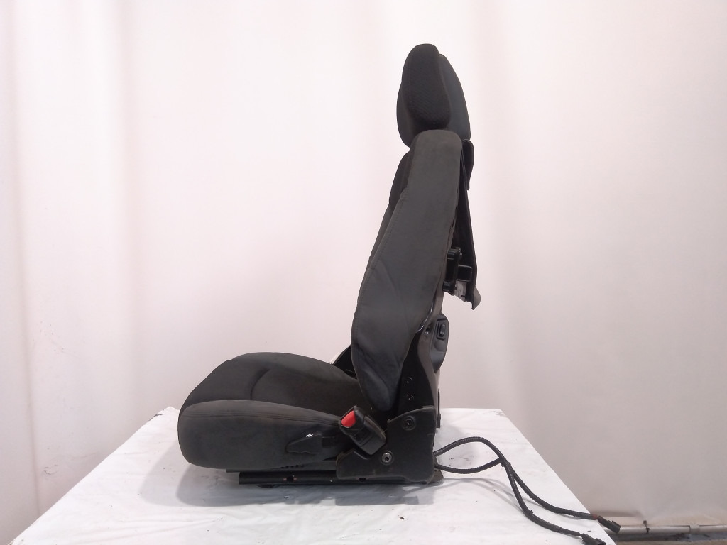 Komatsu SA46065 - Сиденье для Строительной техники: фото 1 Komatsu SA46065 - Сиденье для Строительной техники: фото 1