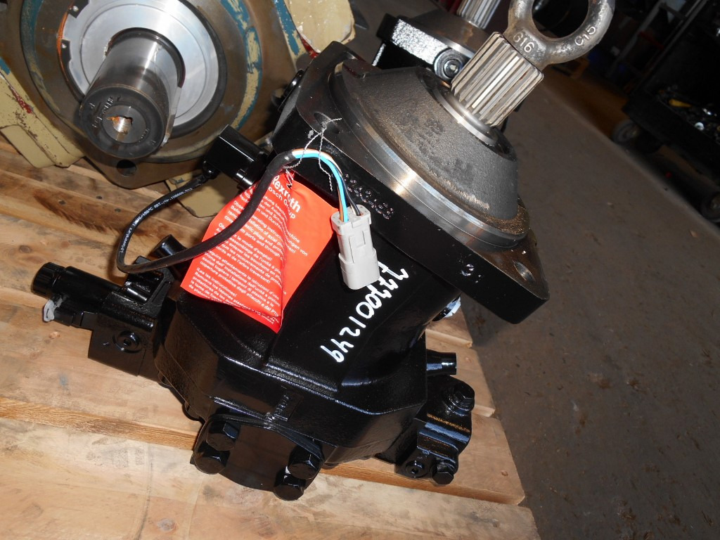 New Holland 84345391 - Гидравлический мотор для Строительной техники: фото 1 New Holland 84345391 - Гидравлический мотор для Строительной техники: фото 1