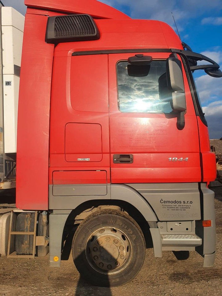 Mercedes-Benz Actros 1844 - Тягач: фото 3 Mercedes-Benz Actros 1844 - Тягач: фото 3