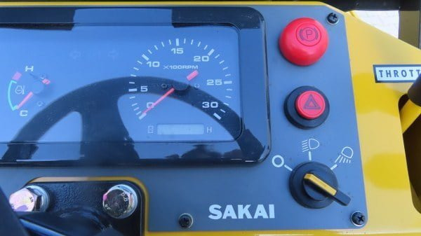 Пневмоколесный каток Sakai TS 160-3: фото 10