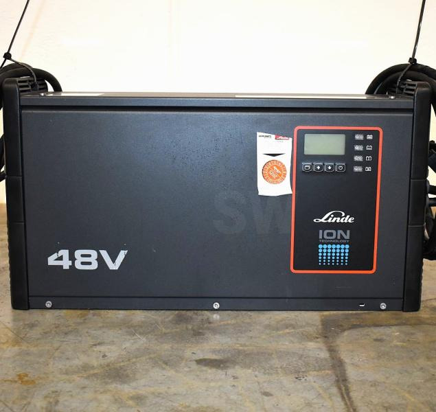 FRONIUS Linde Li-ION Charger 48V/185A - Аккумулятор: фото 3 FRONIUS Linde Li-ION Charger 48V/185A - Аккумулятор: фото 3