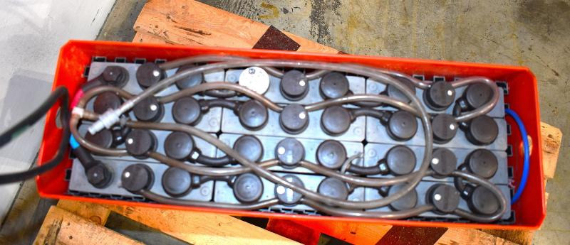 GRUMA 24 Volt 2 PzS 230 Ah - Аккумулятор: фото 3 GRUMA 24 Volt 2 PzS 230 Ah - Аккумулятор: фото 3