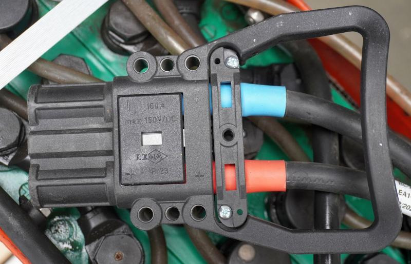 GRUMA 24 Volt 2 PzS 250 Ah - Аккумулятор: фото 4 GRUMA 24 Volt 2 PzS 250 Ah - Аккумулятор: фото 4
