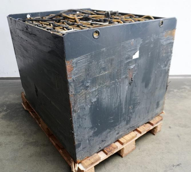 GRUMA 80 Volt 5 PzS 775 Ah - Аккумулятор: фото 2 GRUMA 80 Volt 5 PzS 775 Ah - Аккумулятор: фото 2