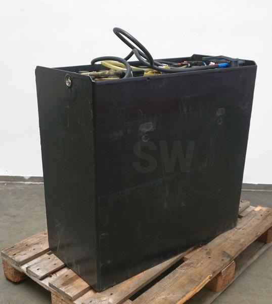 HAWKER 24 Volt 6 PzS 930 Ah - Аккумулятор: фото 3 HAWKER 24 Volt 6 PzS 930 Ah - Аккумулятор: фото 3
